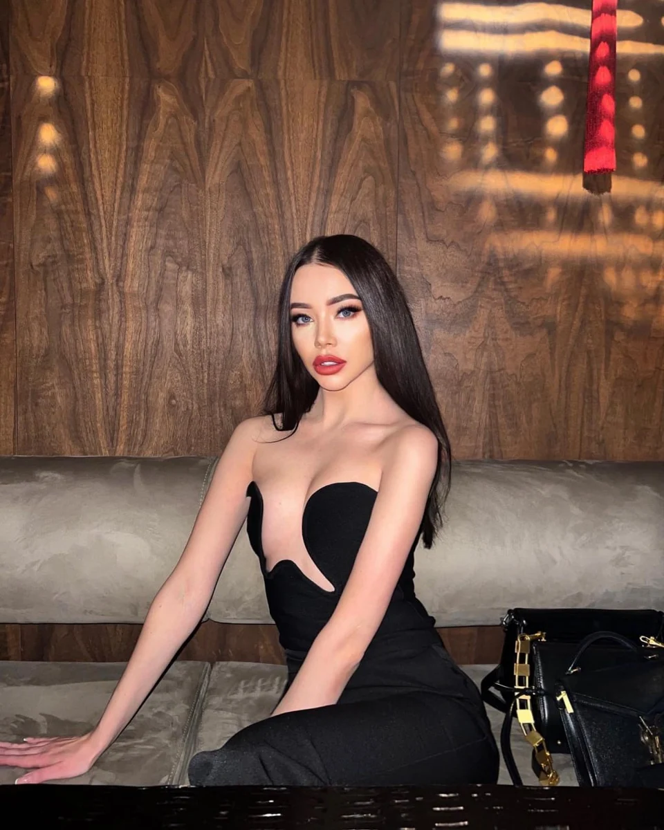 Adeline escort in Dubai