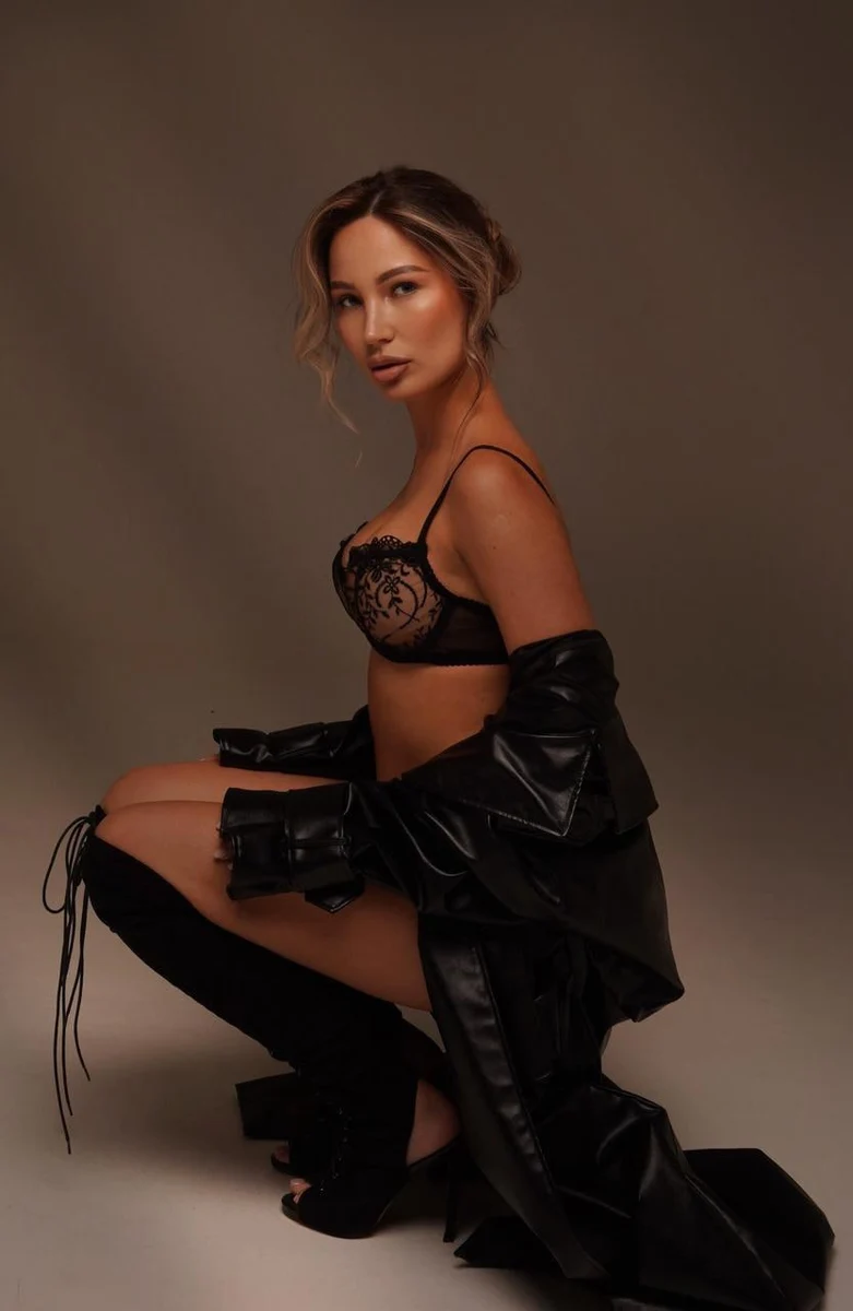 Derin escort in Dubai