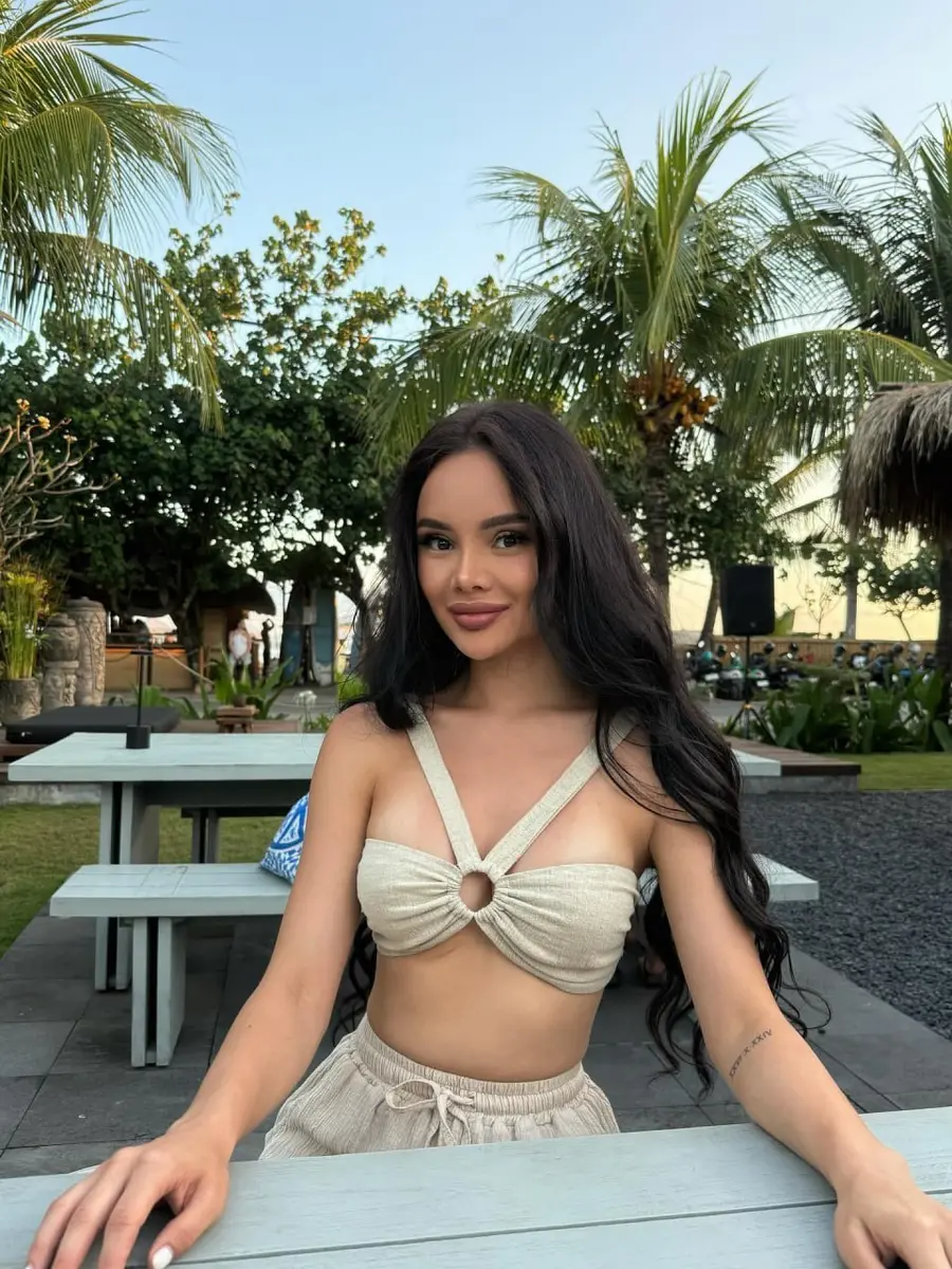 Lucy escort in Dubai