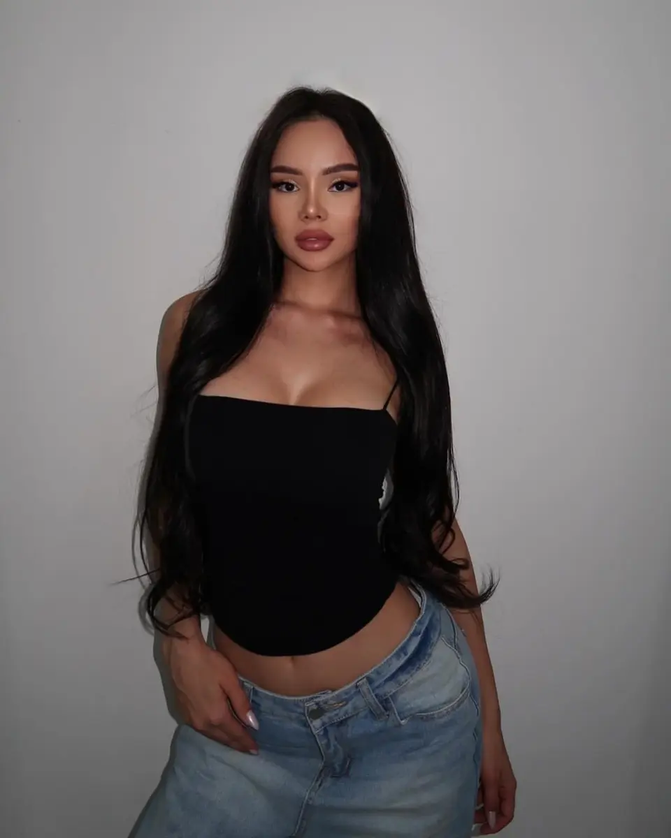 Lucy escort in Dubai