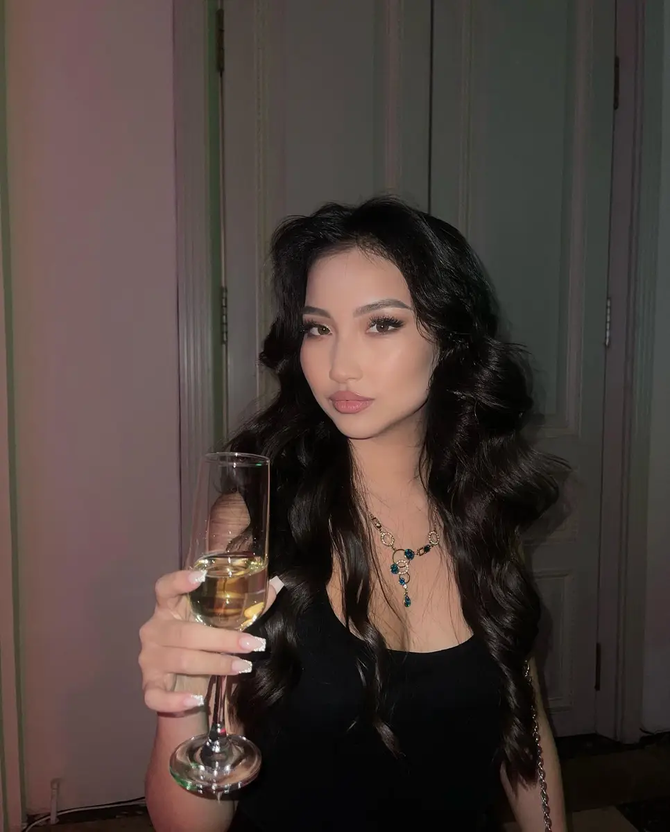 Malen escort in Dubai