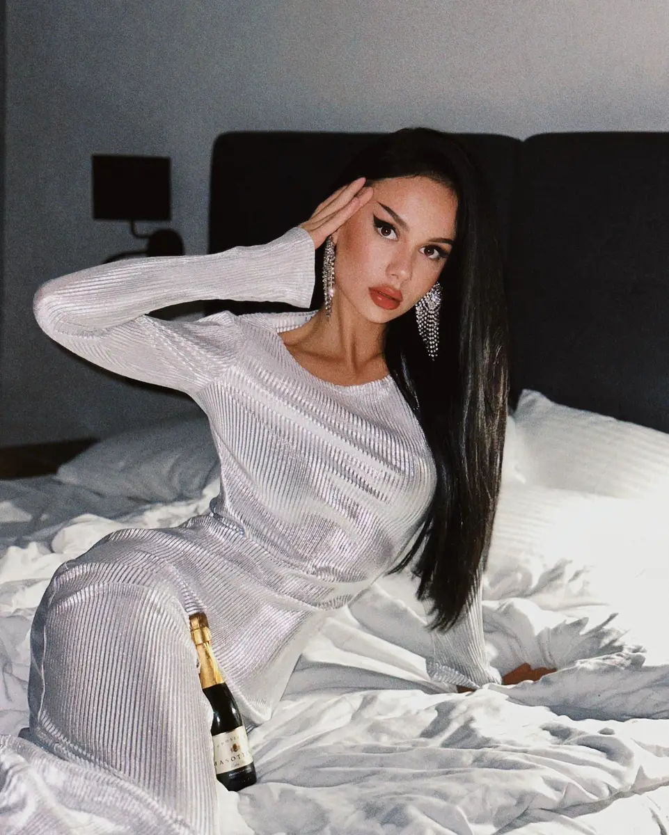 Oana escort in Dubai