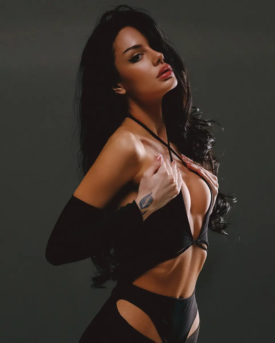 Oana escort in Dubai